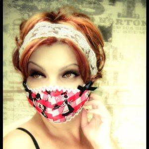 Retro Housewife face mask